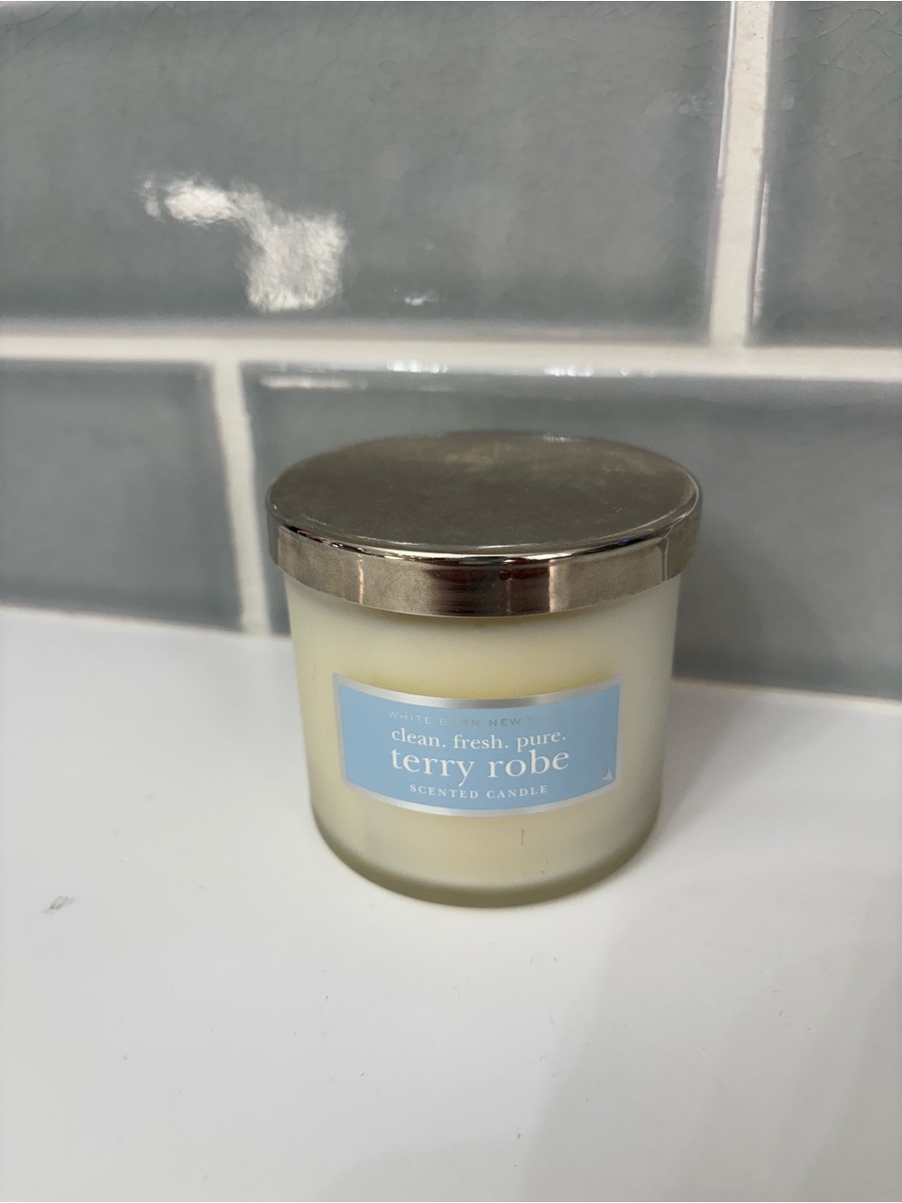 Bath & Body Works Terry Robe scented candle -new